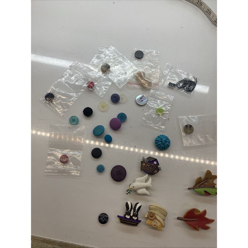 lot of buttons vintage assorted